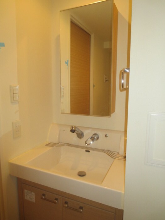 物件内観写真11　(洗面)