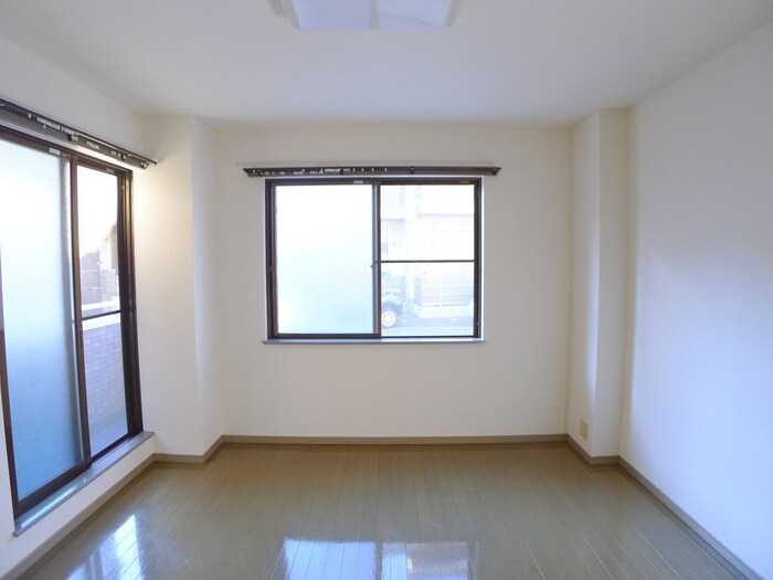 物件内観写真7　(居室)