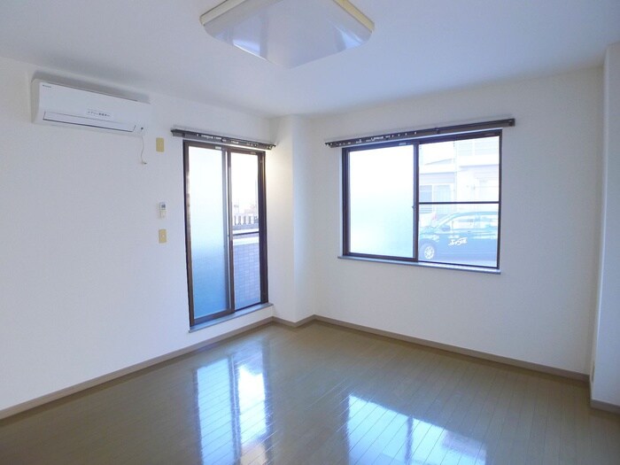 物件内観写真9　(居室)