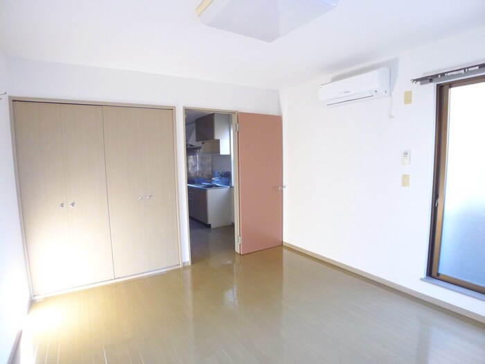 物件内観写真10　(居室)