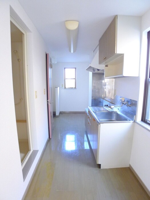 物件内観写真13　(室内からの展望)