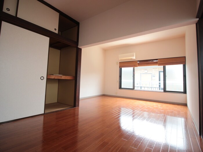 物件内観写真10　(居室)