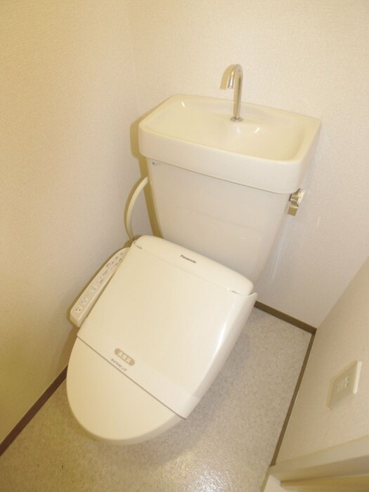 物件内観写真17　(トイレ)