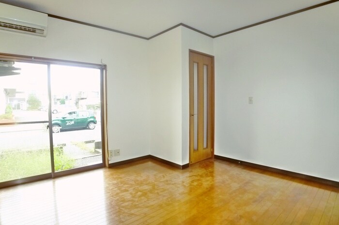 物件内観写真9　(居室)