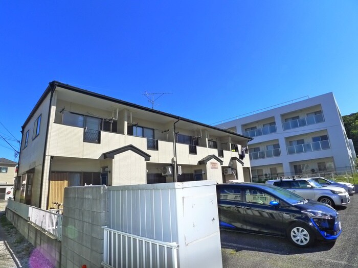 物件外観写真5　(駐車場)