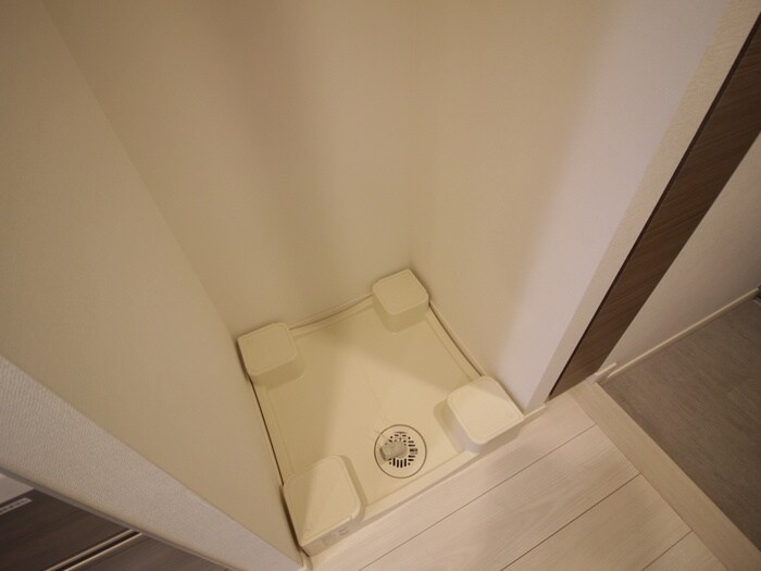 物件内観写真14　(洗濯機置場)