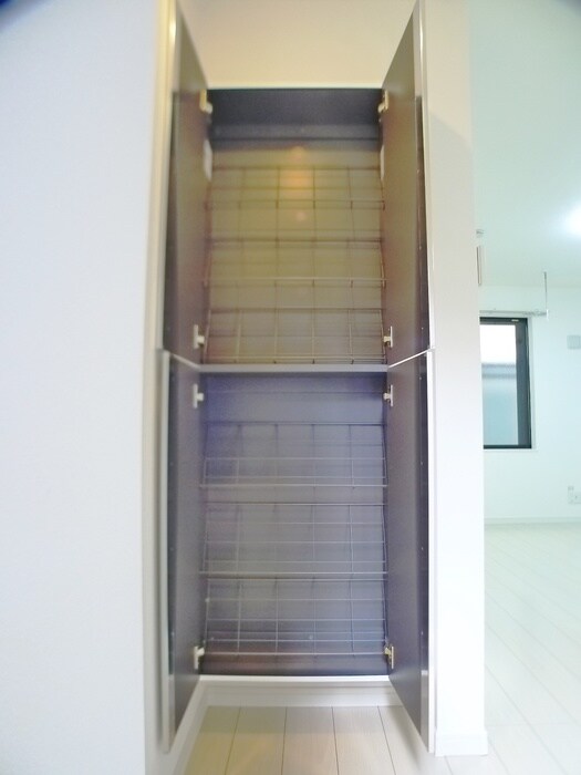 物件内観写真18　(靴箱)