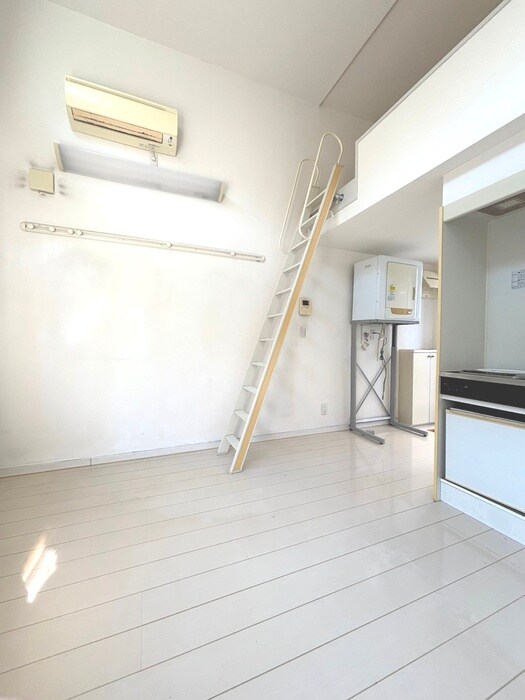 物件内観写真8　(居室)