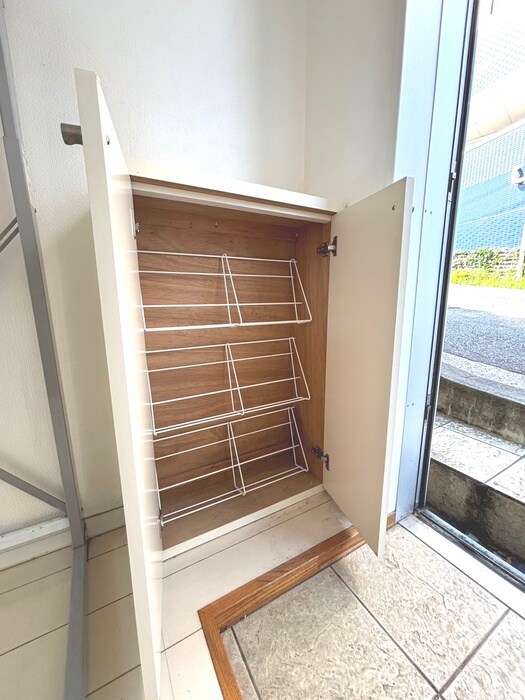 物件内観写真15　(靴箱)