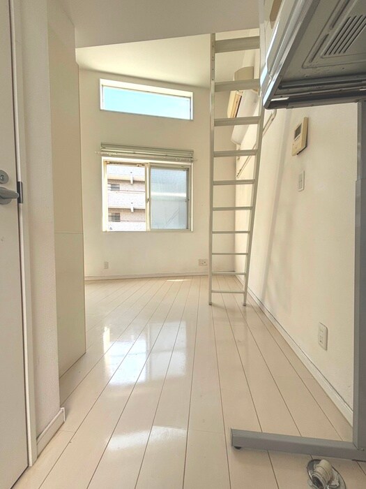 物件内観写真17　(廊下)