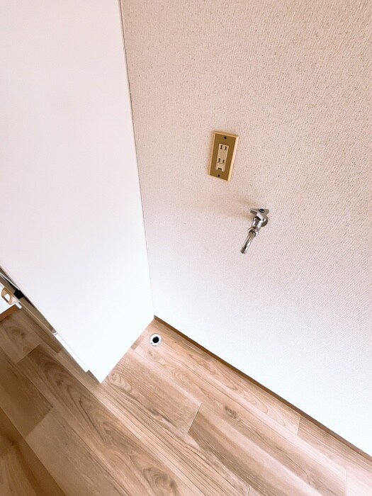 物件内観写真15　(洗濯機置場)