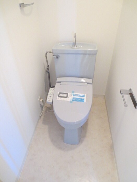 物件内観写真8　(トイレ)