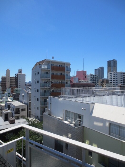 物件内観写真13　(室内からの展望)