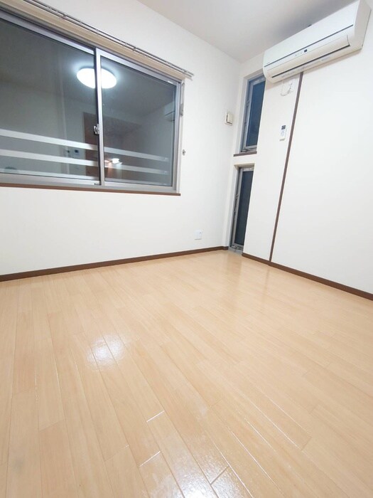 物件内観写真18　(居室)