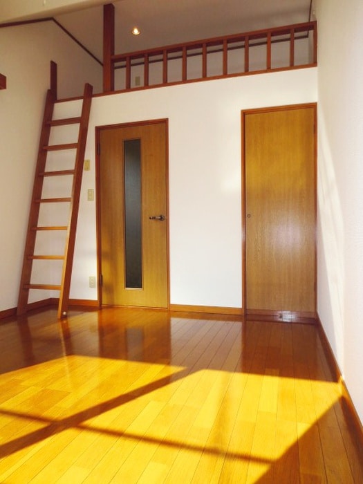 物件内観写真8　(居室)