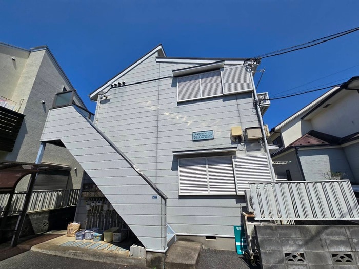 物件外観写真4　(エントランス部分)