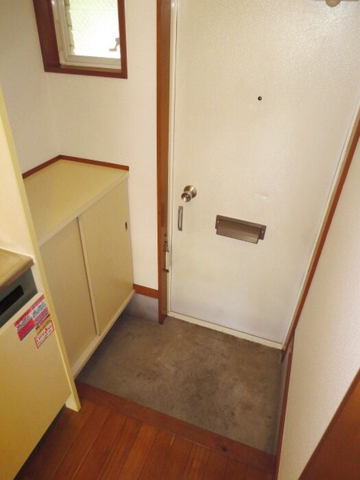物件内観写真15　(玄関)