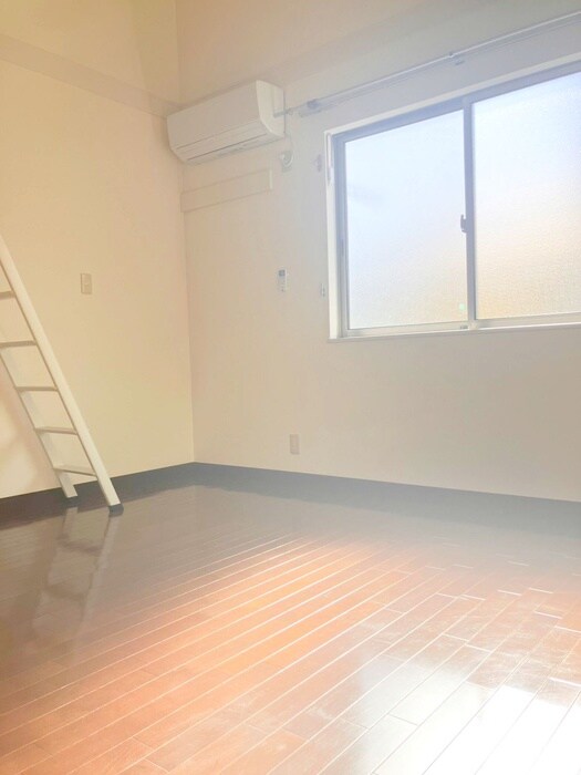 物件内観写真9　(居室)