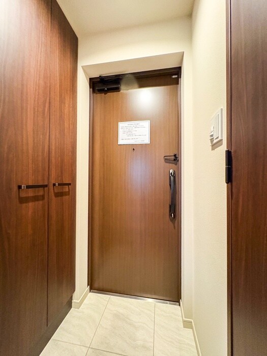 物件内観写真19　(玄関)