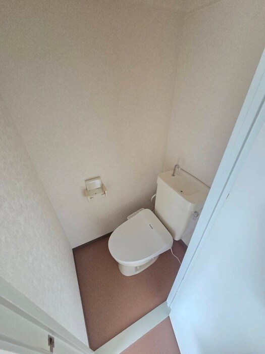 物件内観写真9　(トイレ)