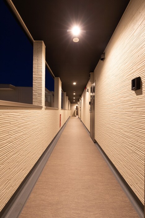 物件外観写真4　(エントランス部分)