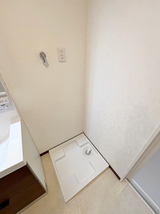 物件内観写真12　(洗濯機置場)