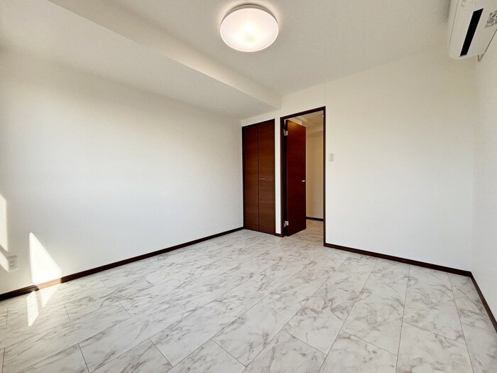 物件内観写真18　(居室)