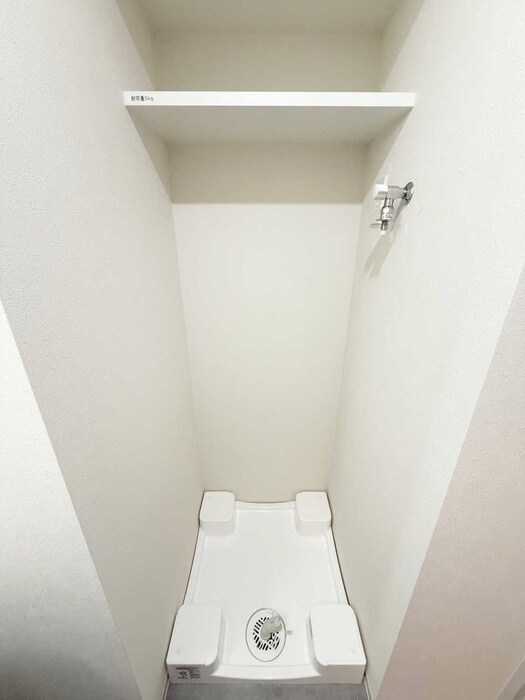 物件内観写真12　(洗濯機置場)