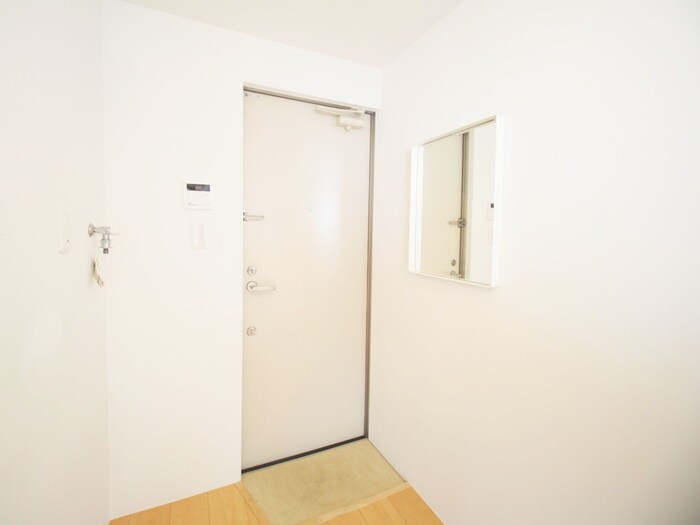 物件内観写真15　(玄関)