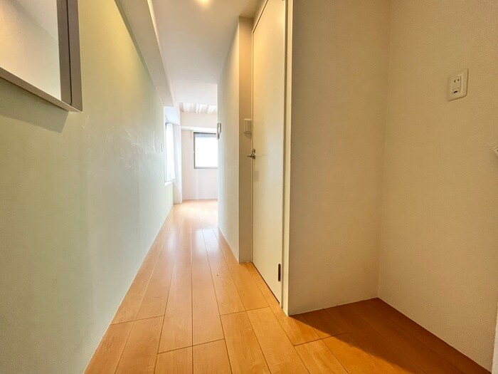 物件内観写真16　(廊下)