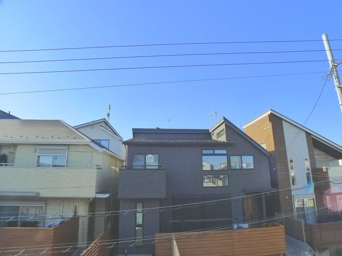 物件内観写真22　(室内からの展望)