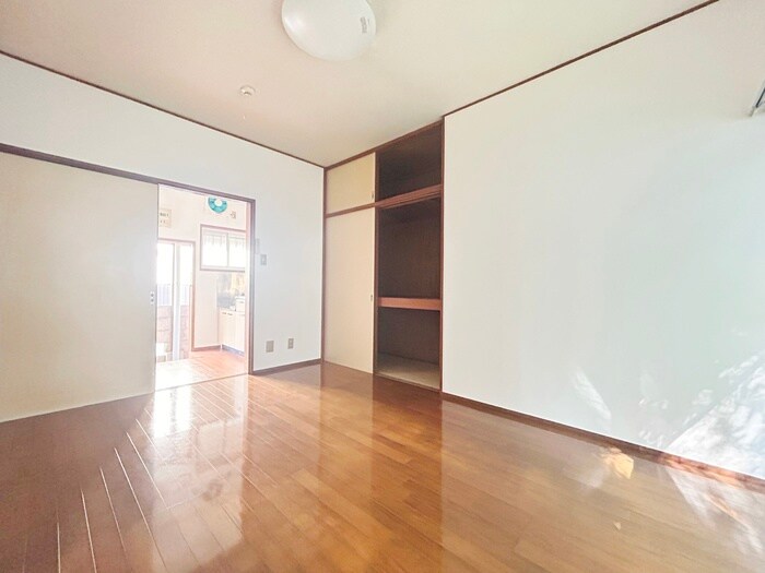 物件内観写真9　(居室)