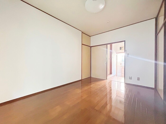 物件内観写真10　(居室)