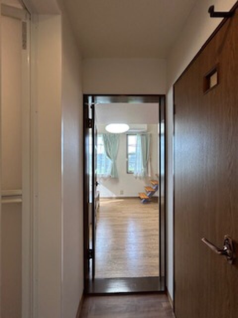 物件内観写真18　(廊下)