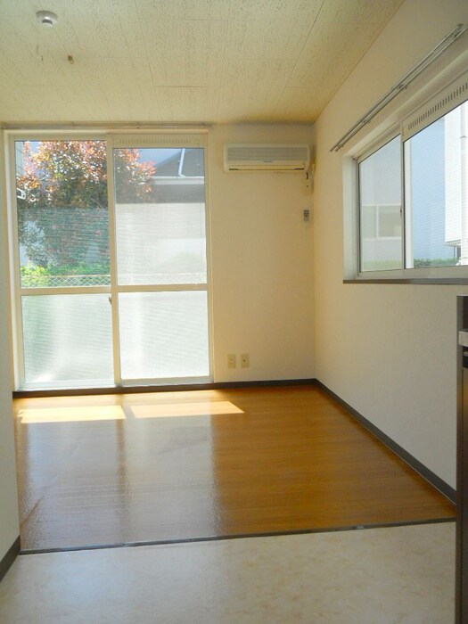 物件内観写真9　(居室)