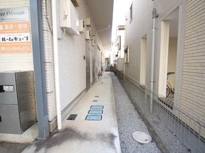 物件外観写真4　(エントランス部分)