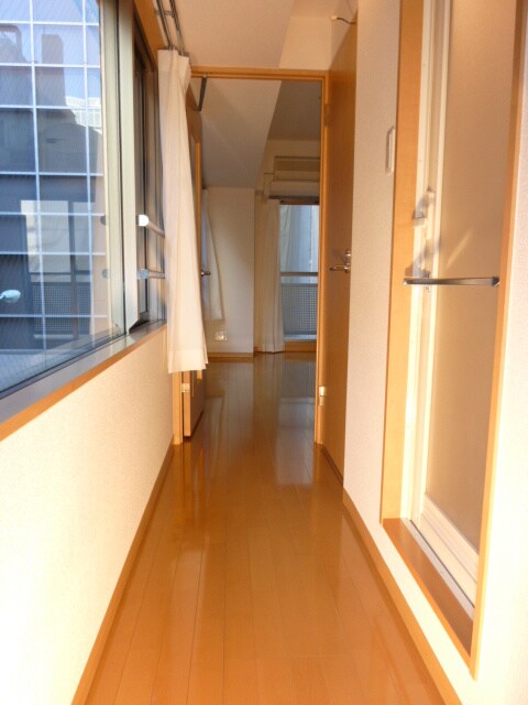 物件内観写真12　(廊下)