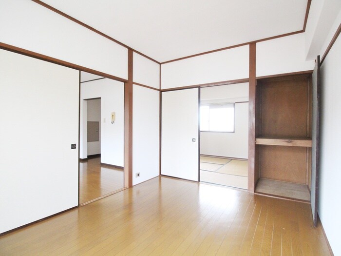 物件内観写真8　(居室)