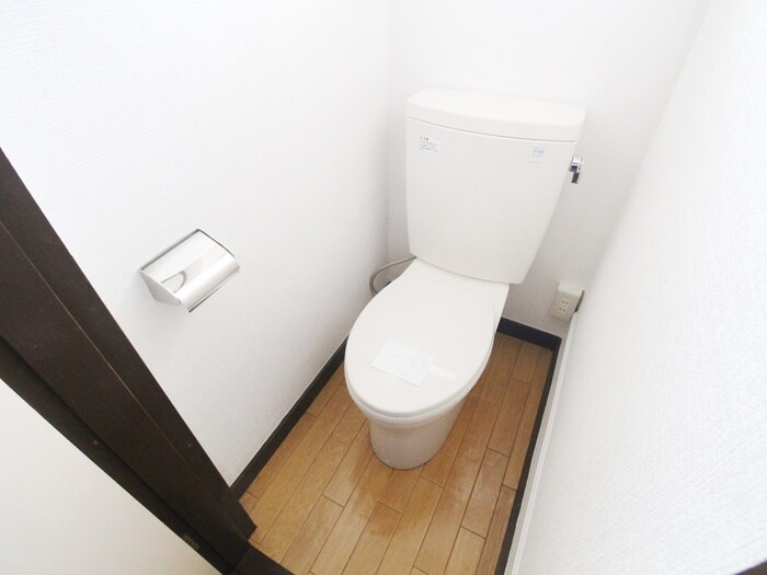 物件内観写真14　(トイレ)