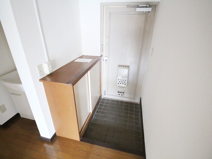 物件内観写真17　(玄関)