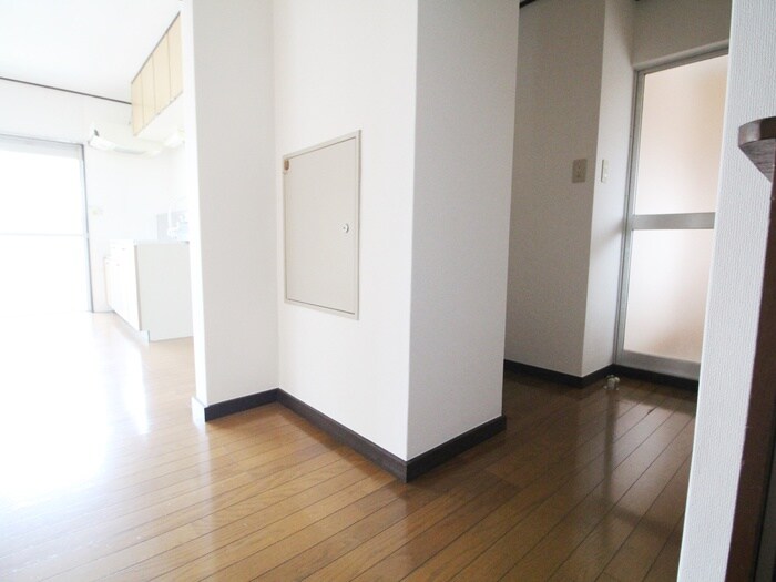 物件内観写真20　(廊下)