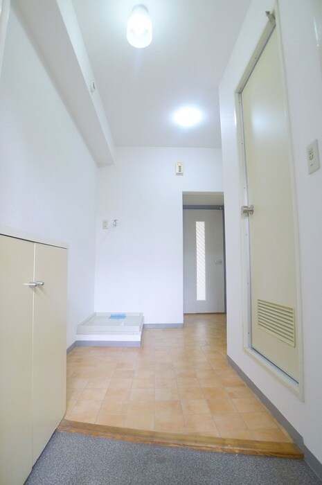 物件内観写真19　(玄関)