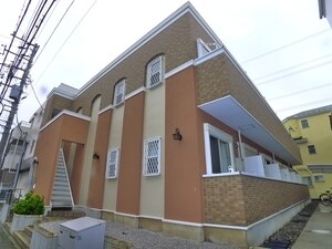 ルルス外観写真