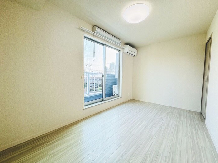 物件内観写真8　(居室)