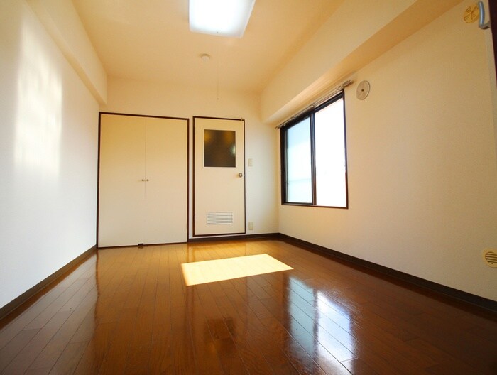 物件内観写真7　(居室)