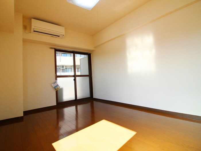 物件内観写真8　(居室)