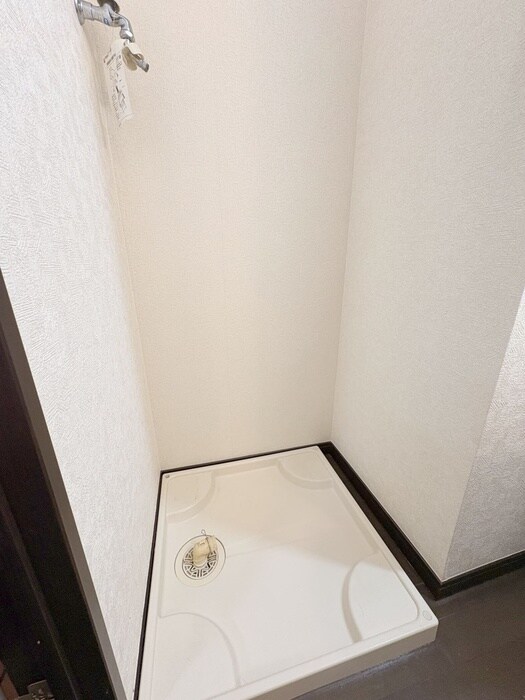 物件内観写真16　(洗濯機置場)