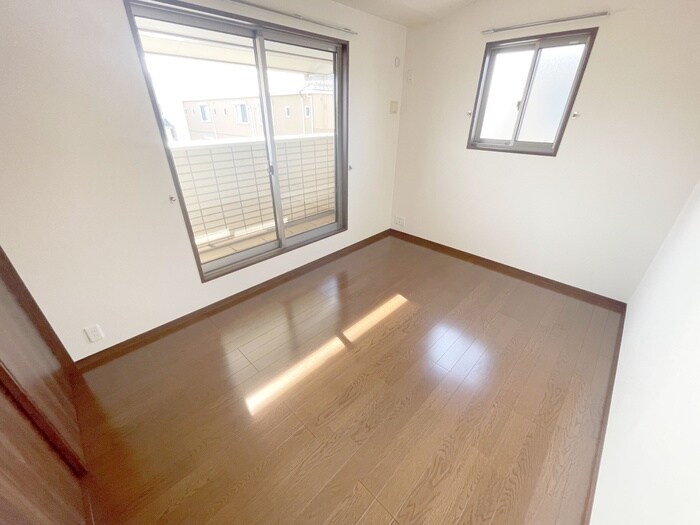 物件内観写真9　(居室)