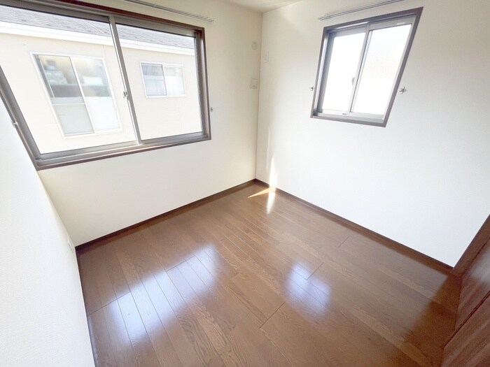 物件内観写真10　(居室)