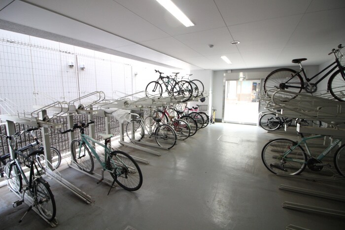 物件外観写真5　(駐輪場)